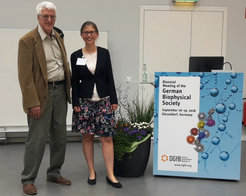 Marie Luise Grünbein (right) and her mentor R. Bruce Doak (left) at the award presentation on September 19th in Düsseldorf, Germany.
