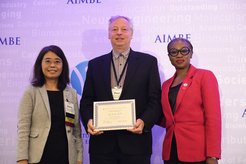Peer Fischer with the President of AIMBE Lola Eniola-Adefeso (right) and Yongjie Jessica Zhang, Chair of the Fellows 2024 (left).